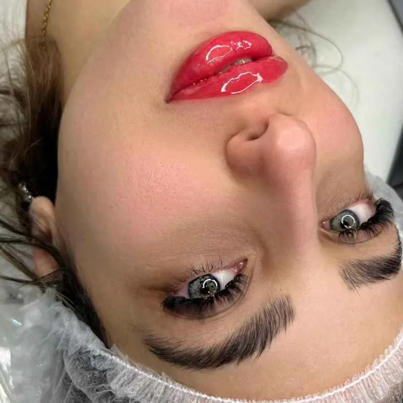 خدمات آرایش دائم