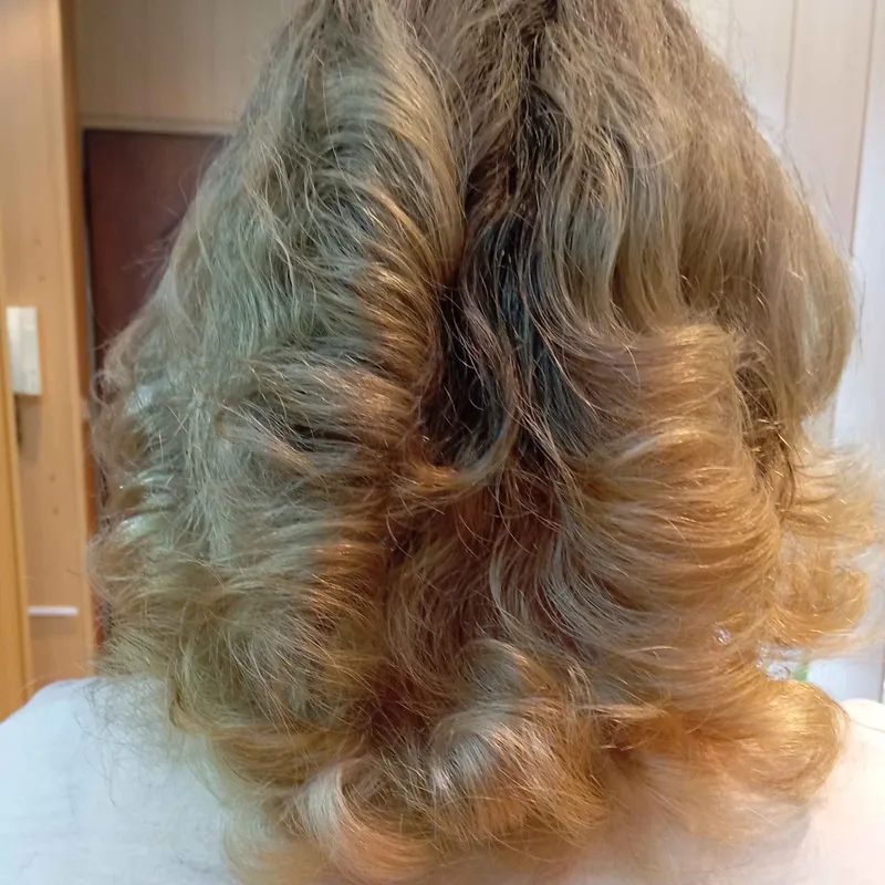 تمام دکلره با کلاه ویکی لایت دیگری رنگ