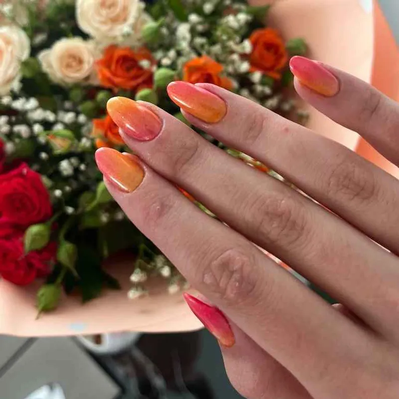 ترمیم و طراحی ناخن