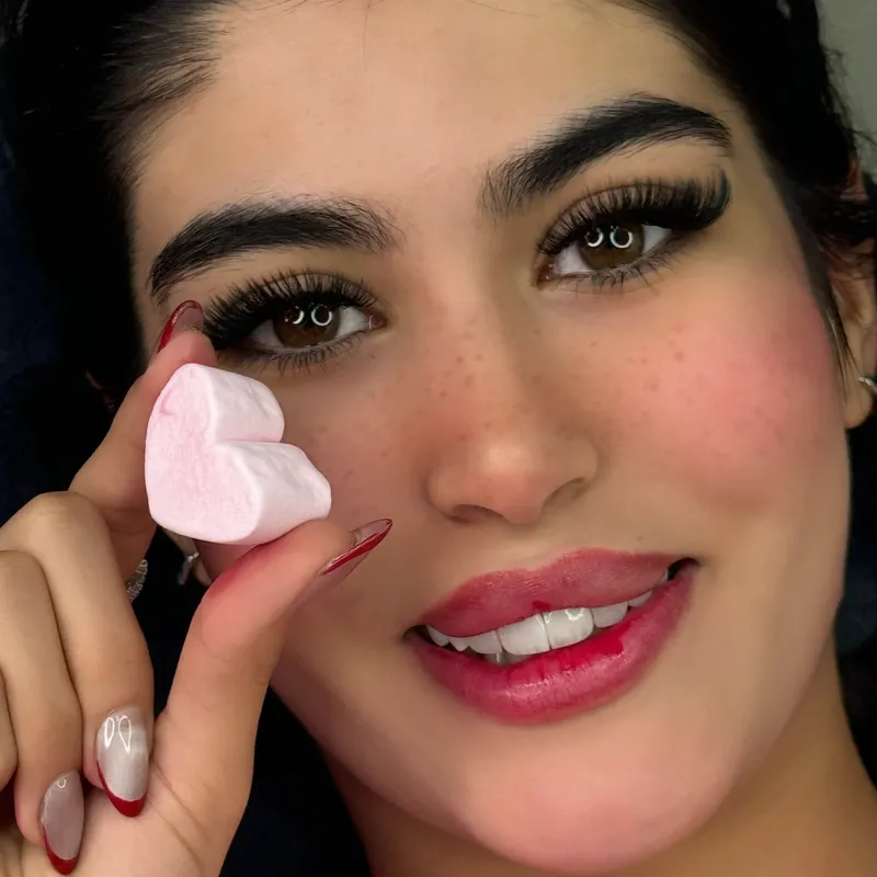 اکستنشن مژه 