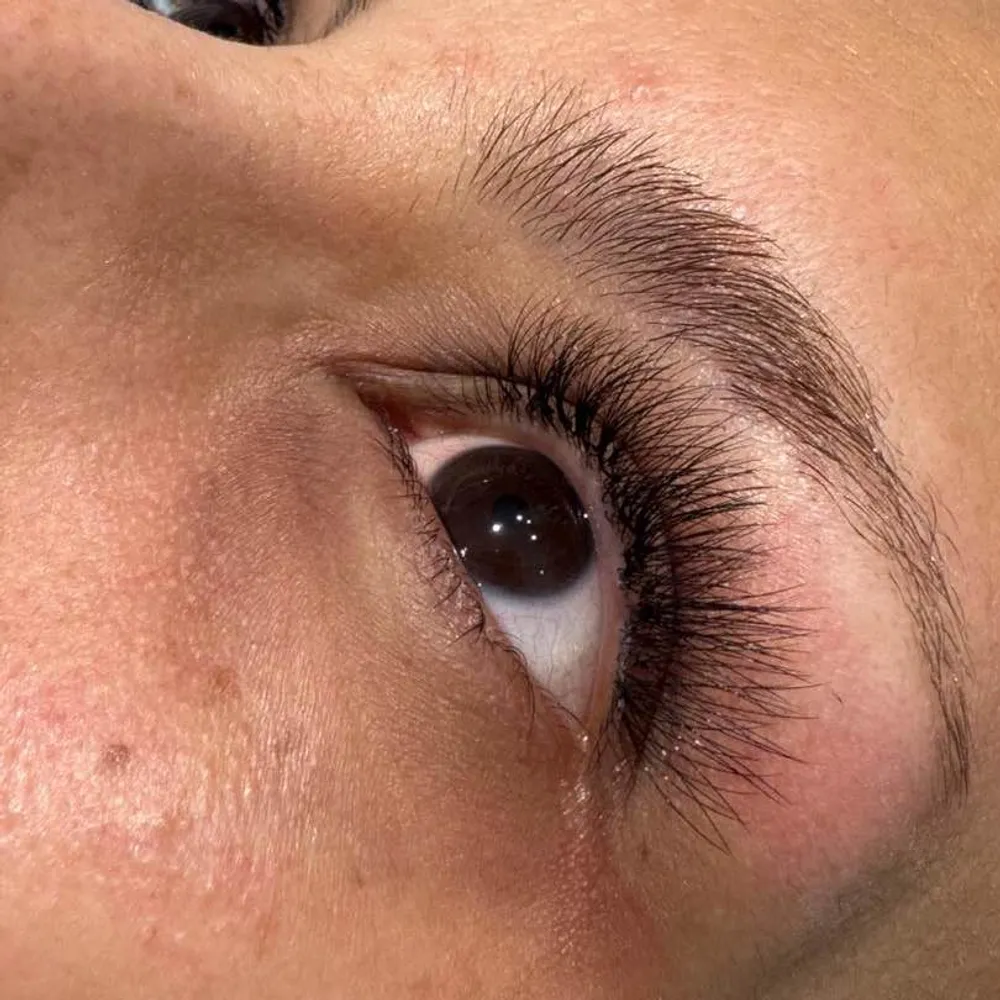 اکستنشن مژه 