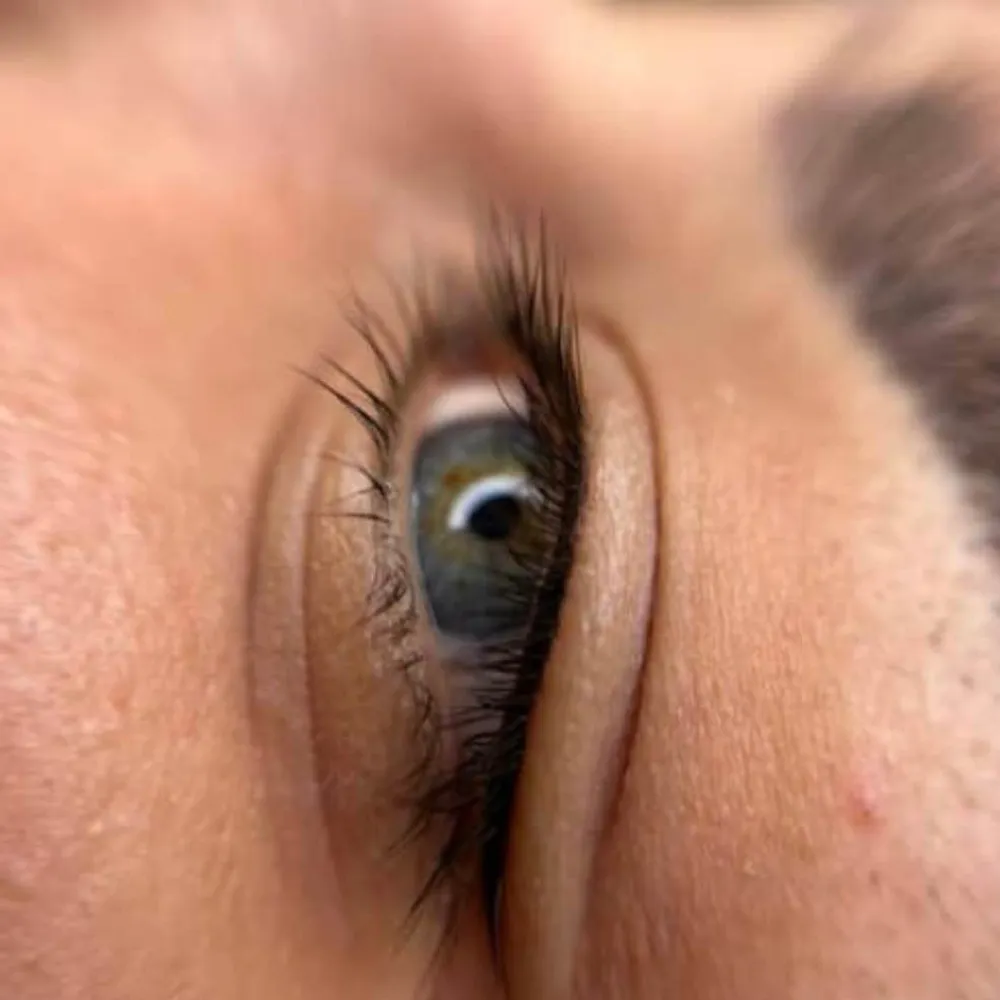 خدمات آرایش دائم