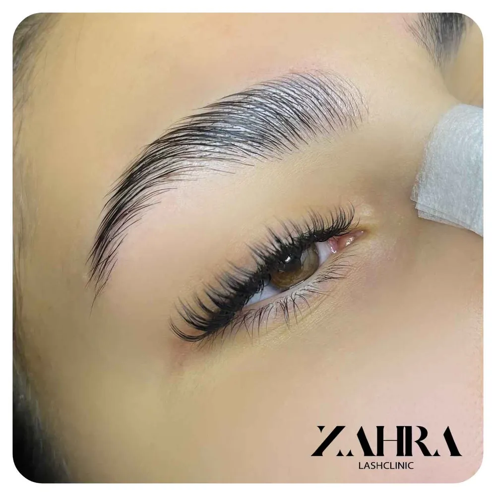 اکستنشن اسپایکی به همراه لیفت ابرو