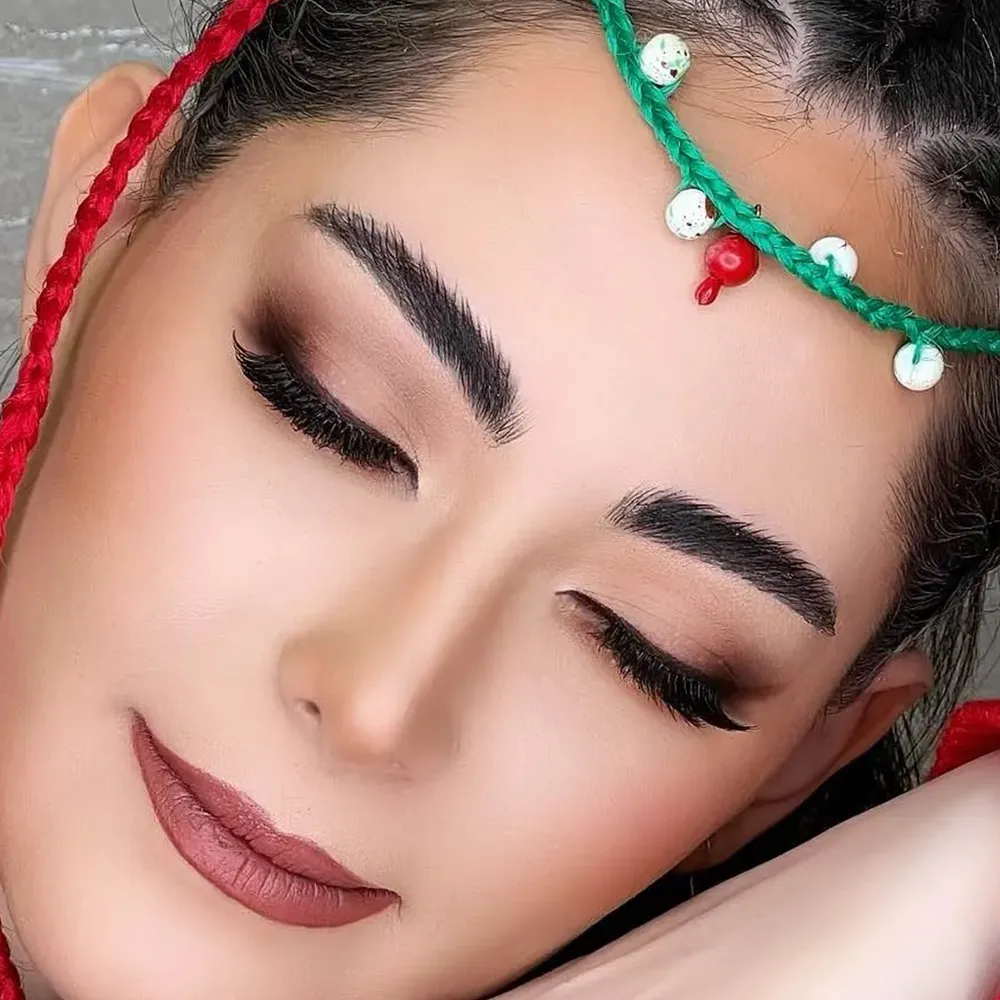 میکاپ و گریم تخصصی 