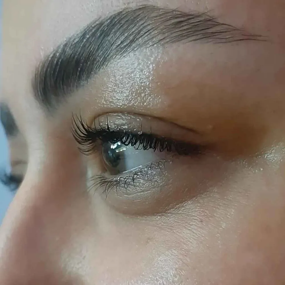 لیفت و تینت مژه و ابرو