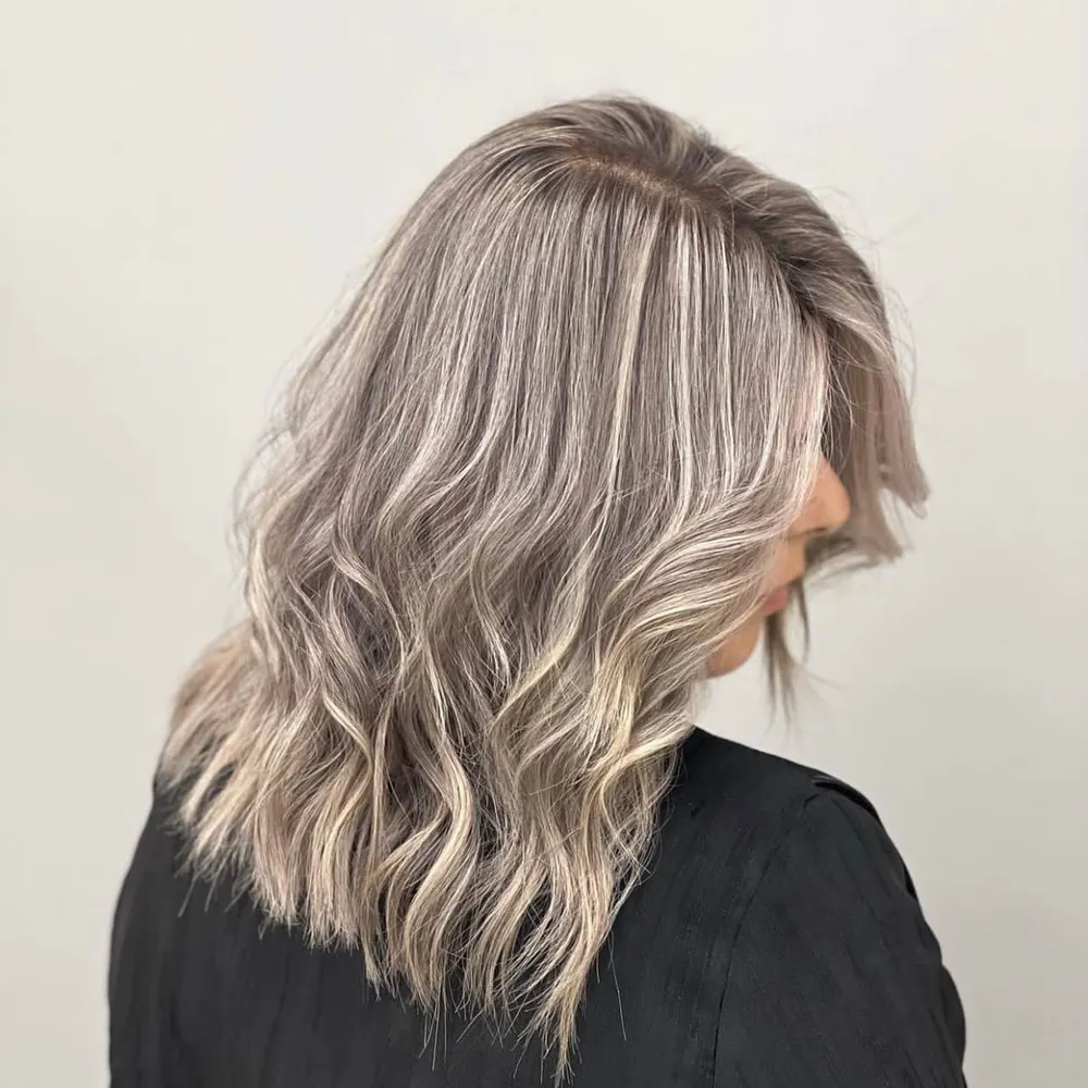 متخصص رنگ و لایت 