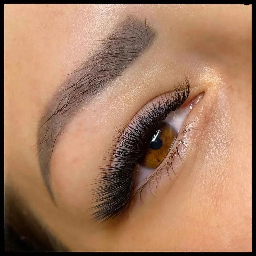 اکستنشن خط چشمی