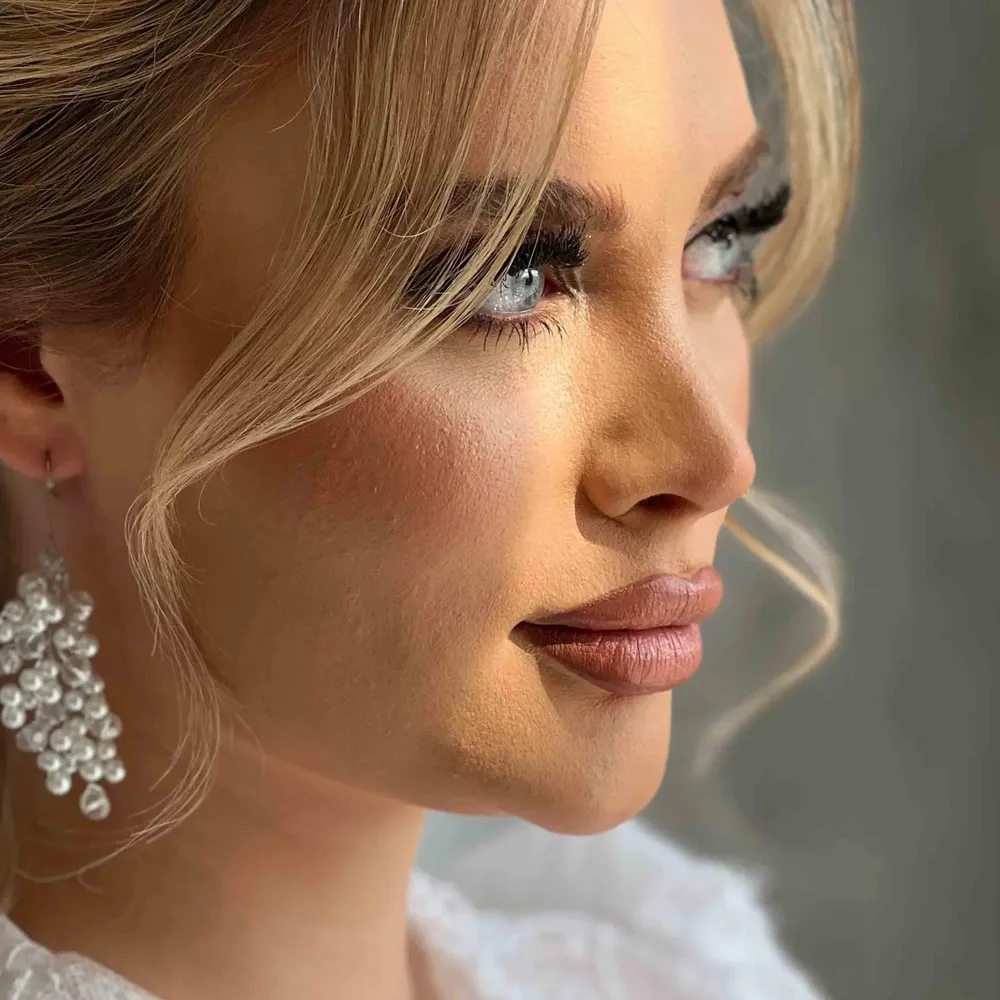 شینیون ومیکاپ عروس