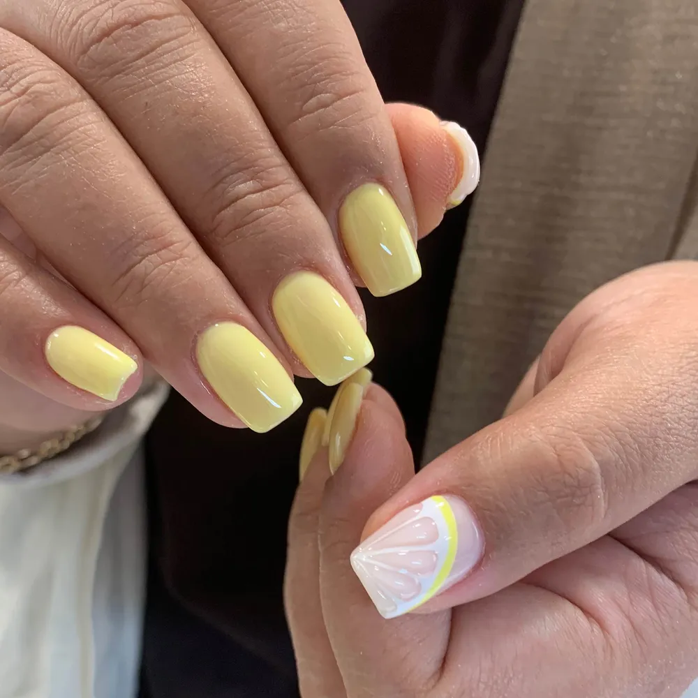 ناخن تابستانی