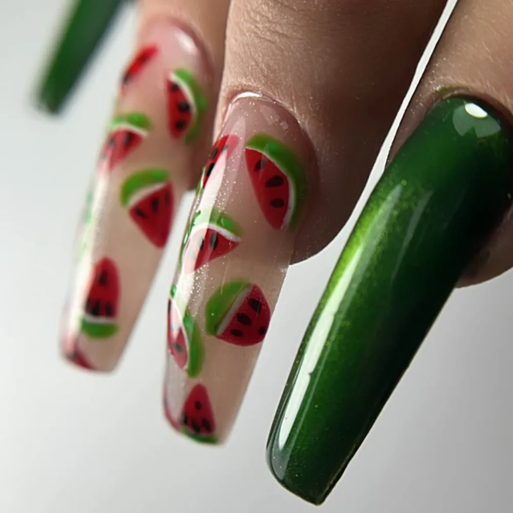 طراحی ناخن یلدا