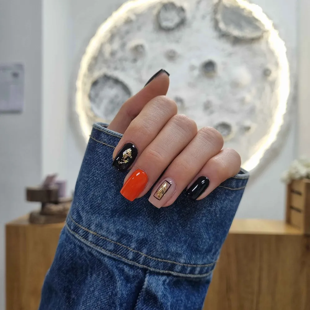 طراحی ناخن مینیمال