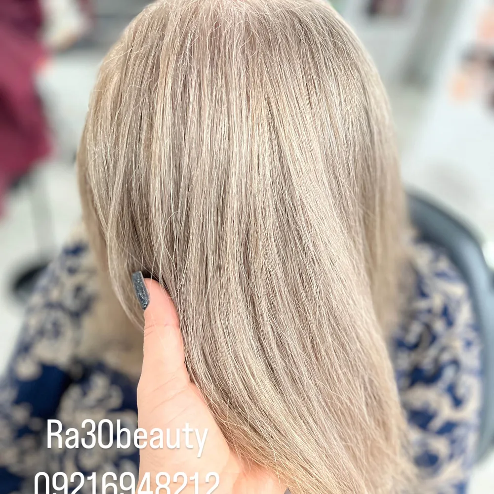 خدمات تخصصی ناخن بابیش از یک دهه تجربه کاری 