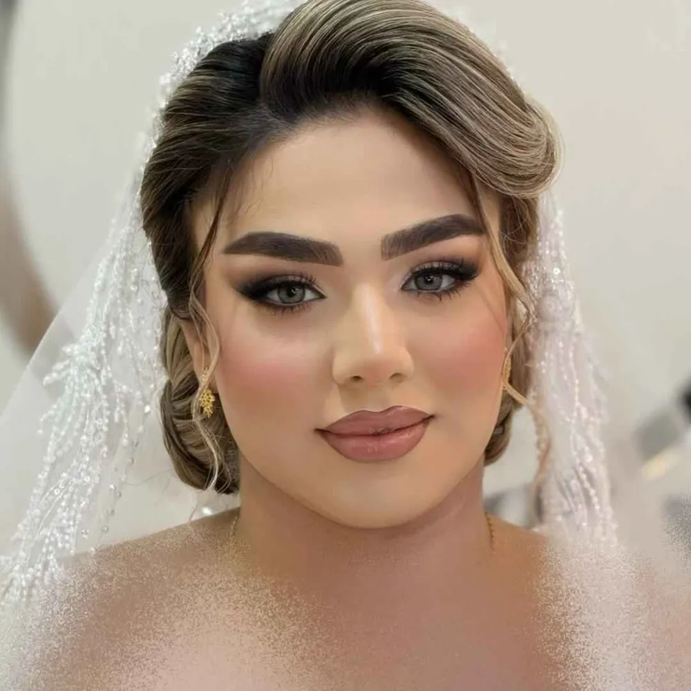 میکاپ آرتیست لاریکا یادگاری در خرم آباد 