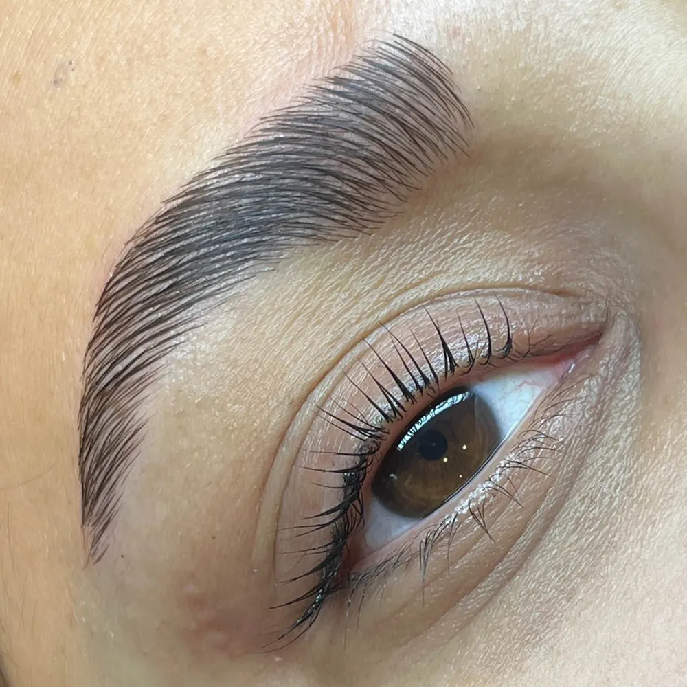 لیفت و تینت مژه و ابرو