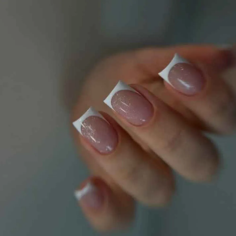 ترمیم و کاشت و پدیکور 