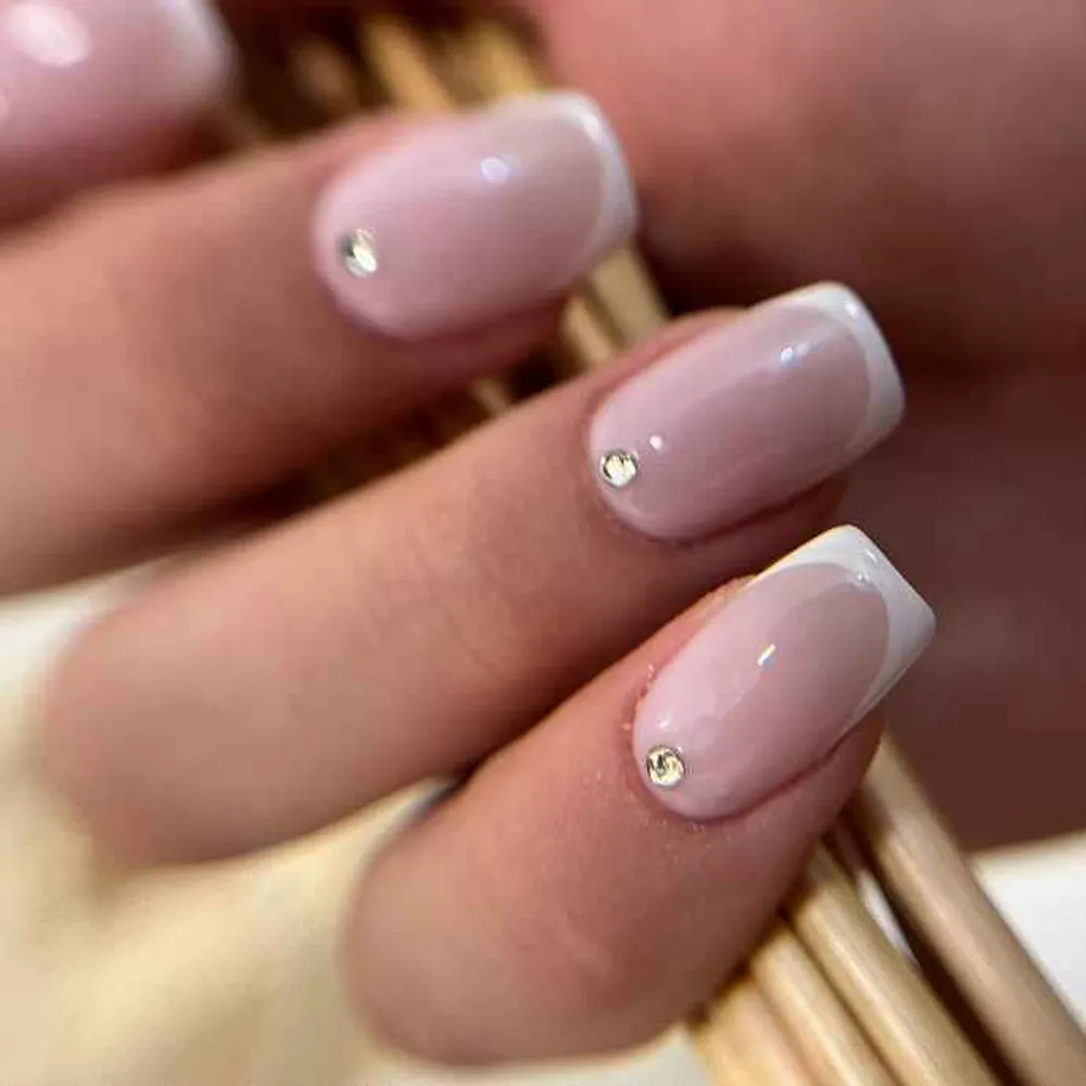 فرنچ ناخن کوتاه