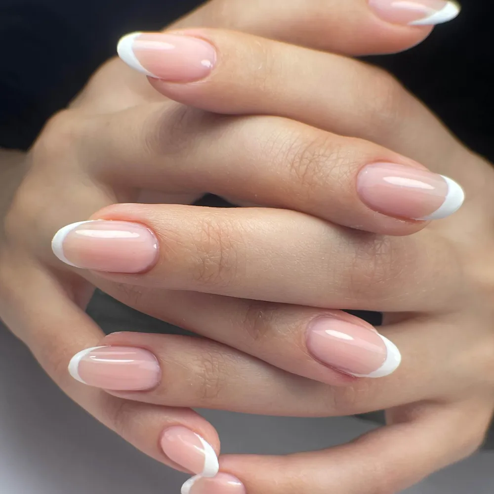 خدمات کاشت و ترمیم و کاور ناخن