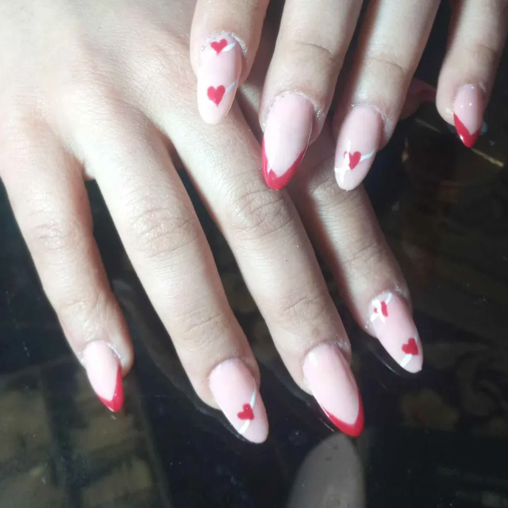 کاشت ناخن قیمت مناسب