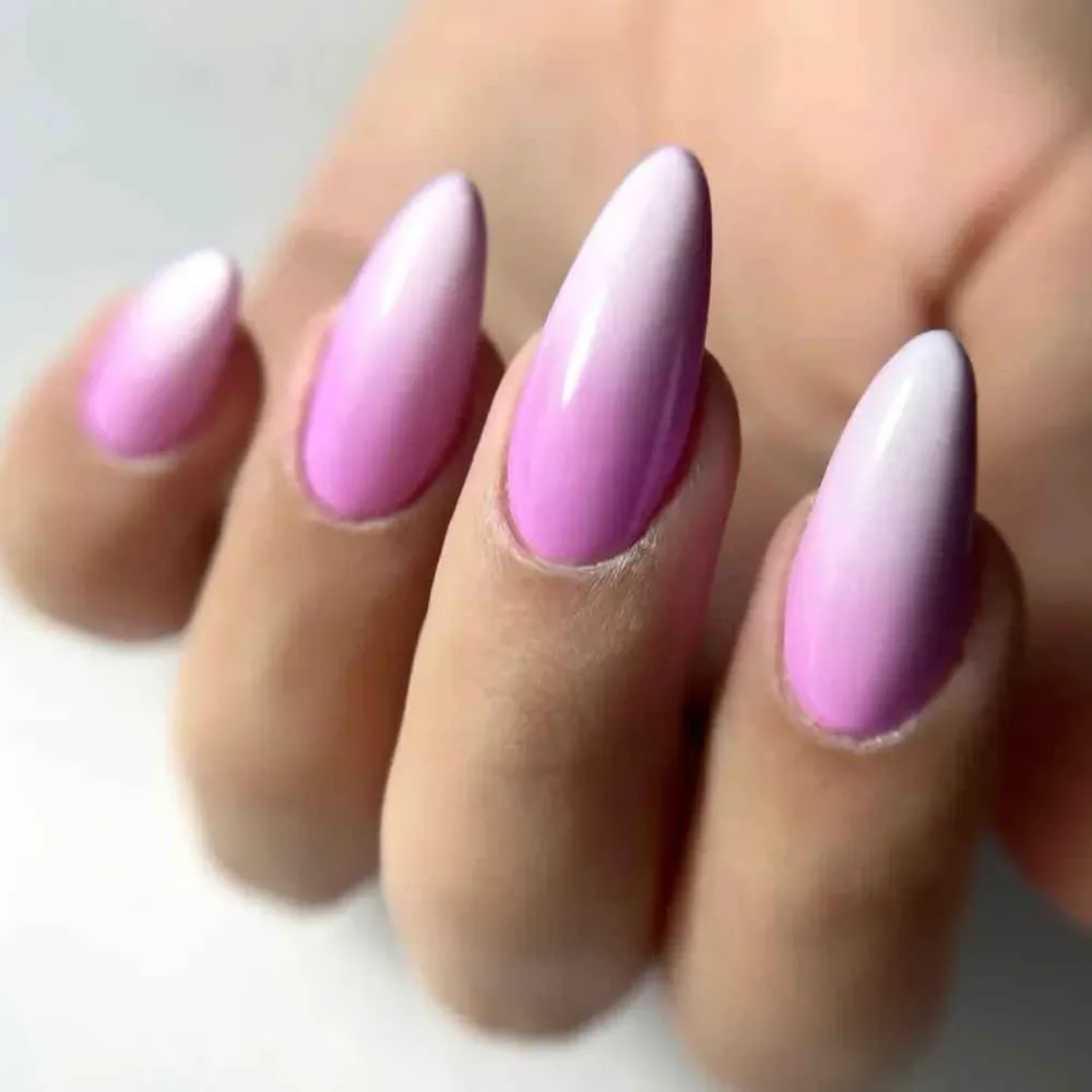 کاشت ناخن صورتی