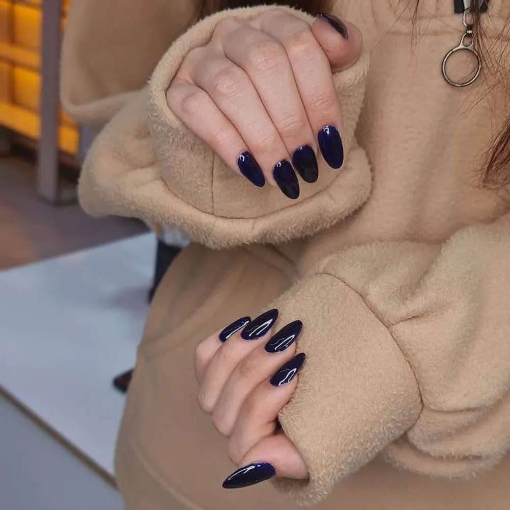 نمونه مدل کاشت و ترمیم ناخن توسط خودم 