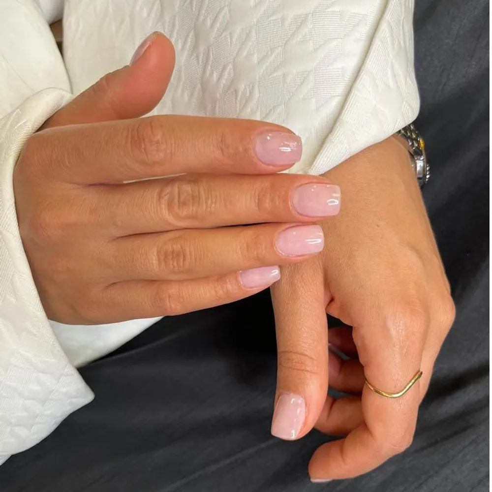 ترمیم پلی ژل ناخن