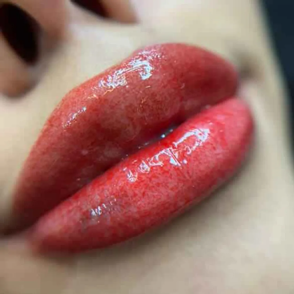 شید لب جذاب 