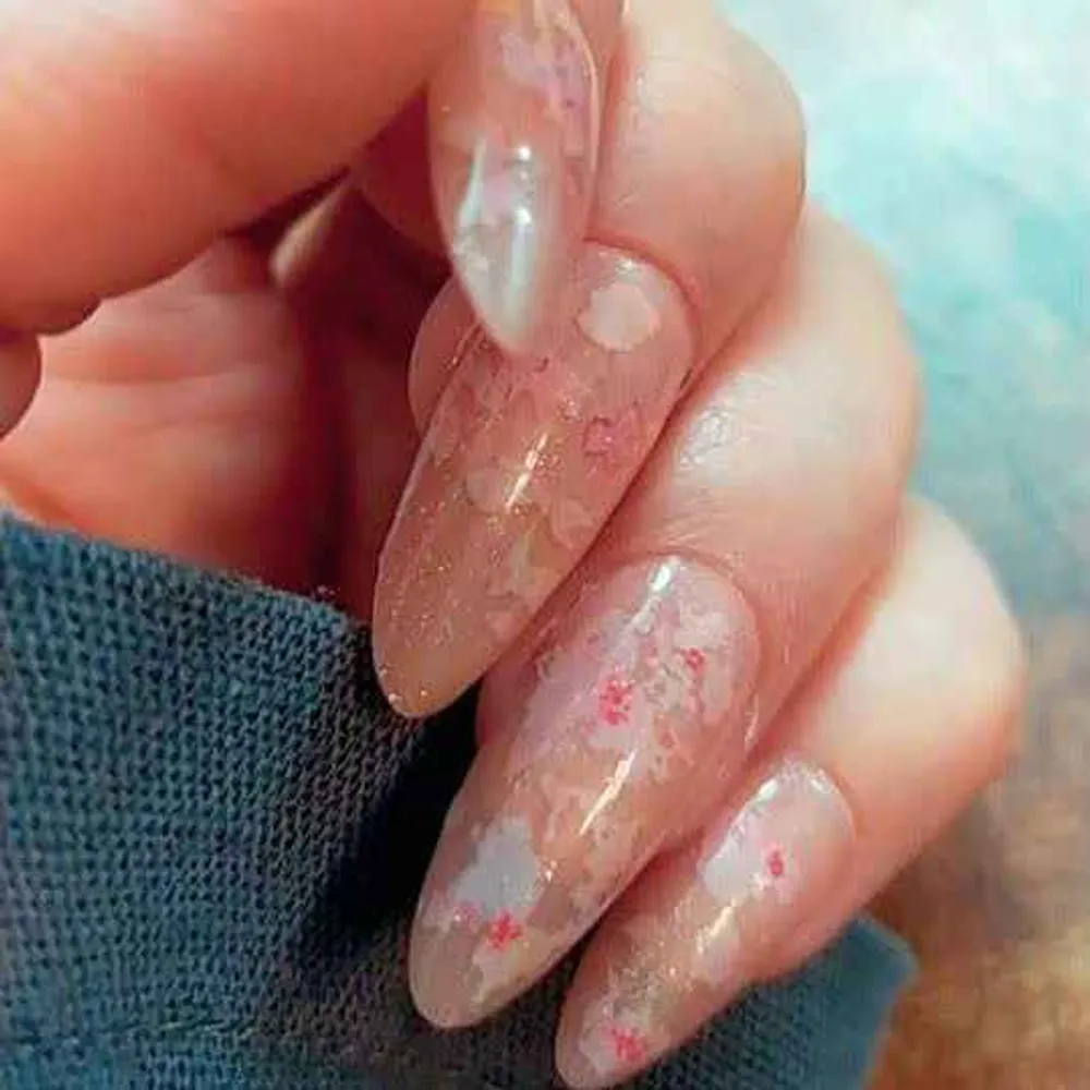 آموزش کاشت ناخن در تمامی سطوح 