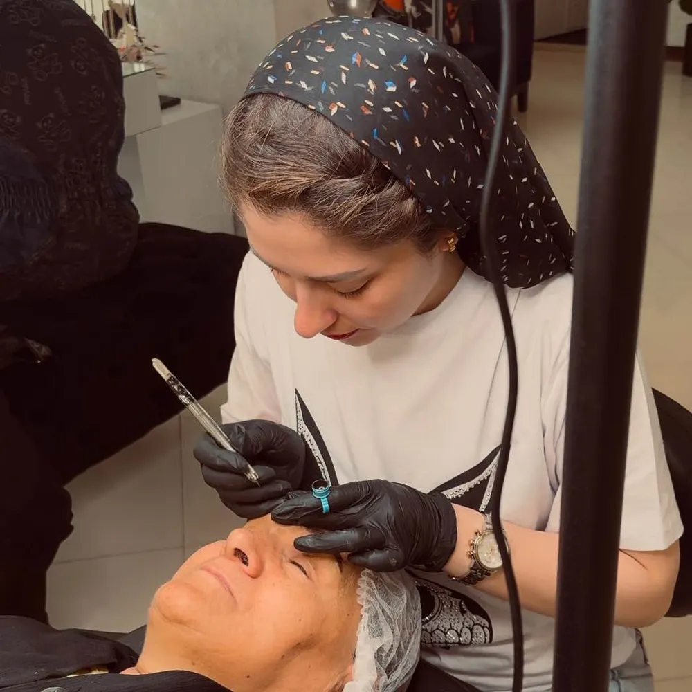 اجرای میکروبلیدینگ به روش نچرال