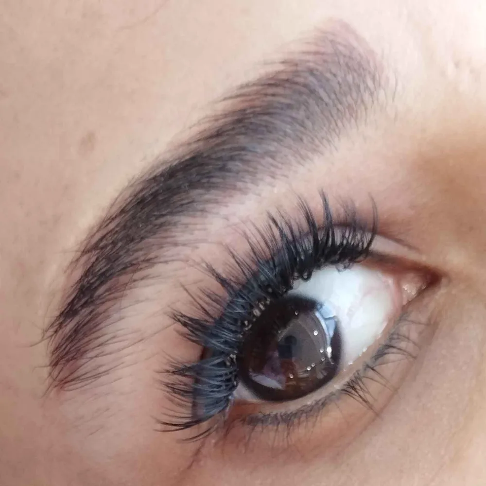 مژه اسپایکی