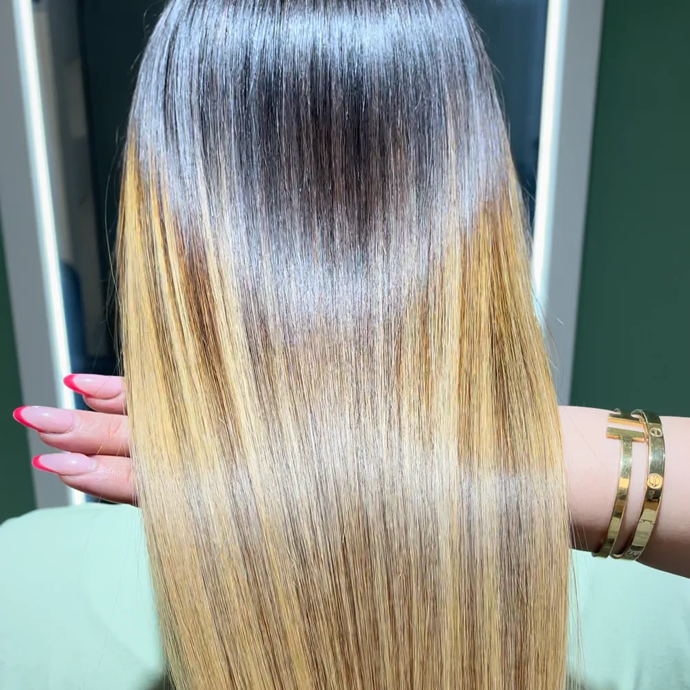 کراتین گیاهی با اسید میوه روی موی دکلره