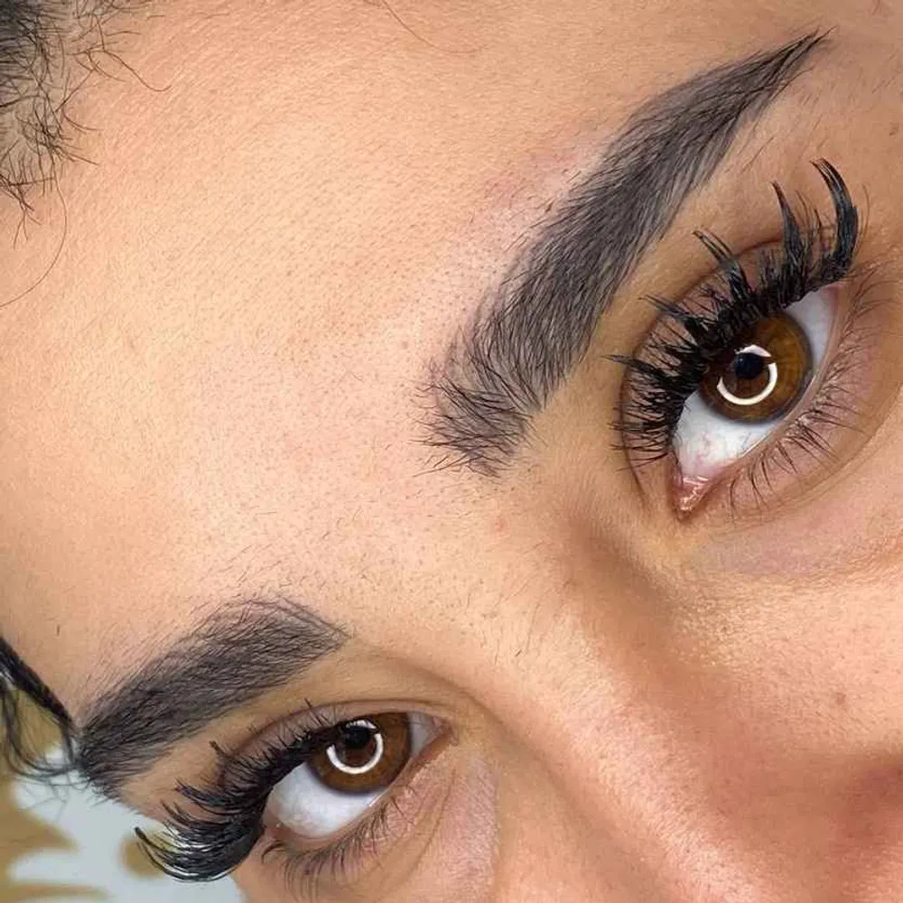 کاشت مژه ژورنالی 