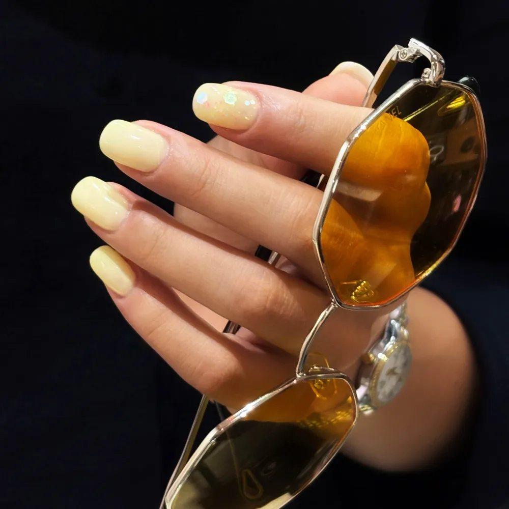 بهم گفت آفتاب مهمون ناخنام شده