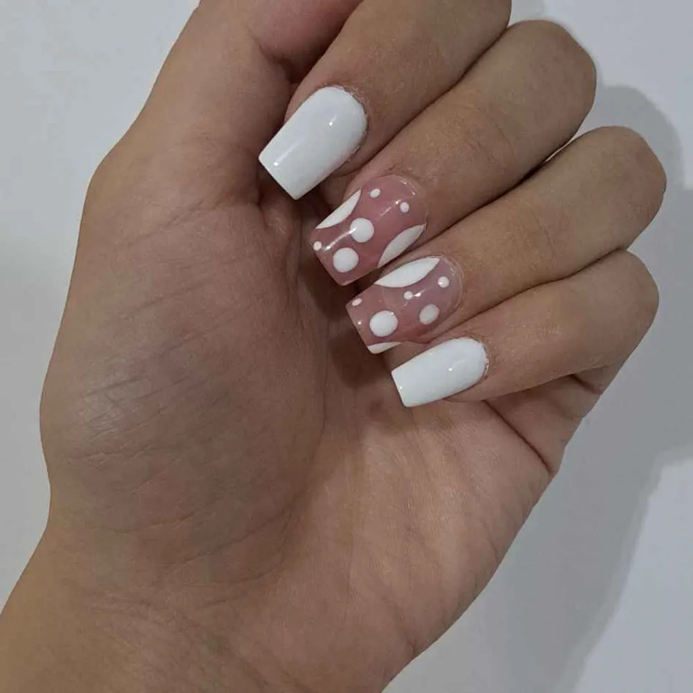 طراحی فانتزی سفید