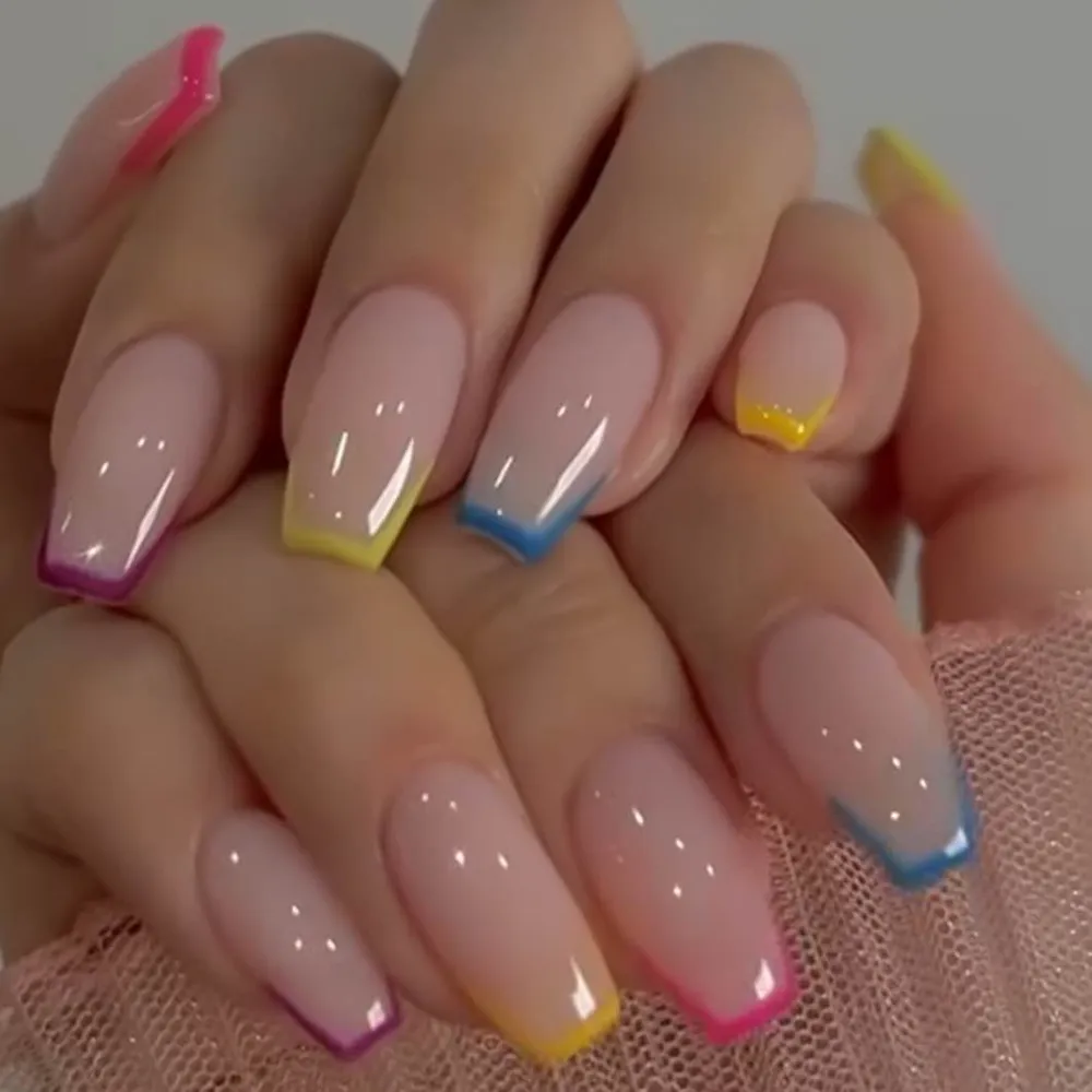 کاشت و ترمیم ناخن 