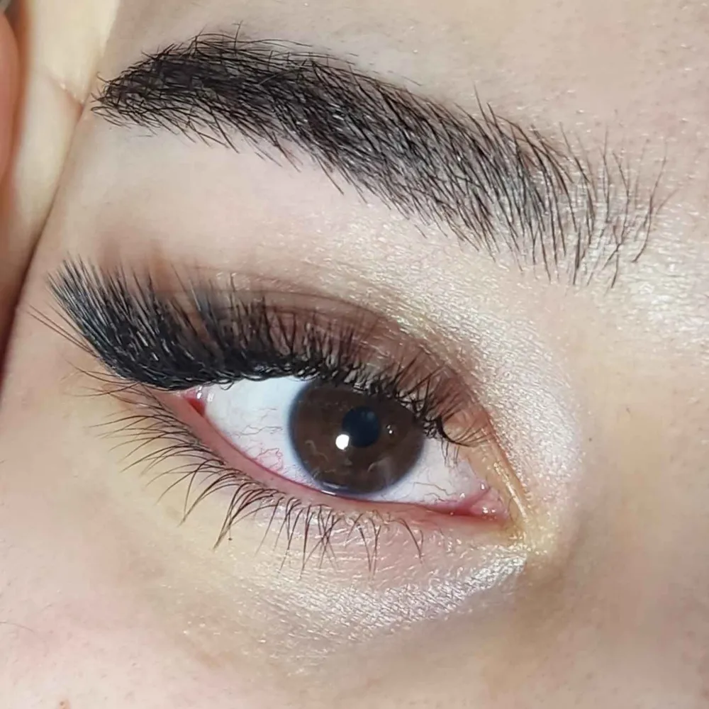 اکستنشن مژه 