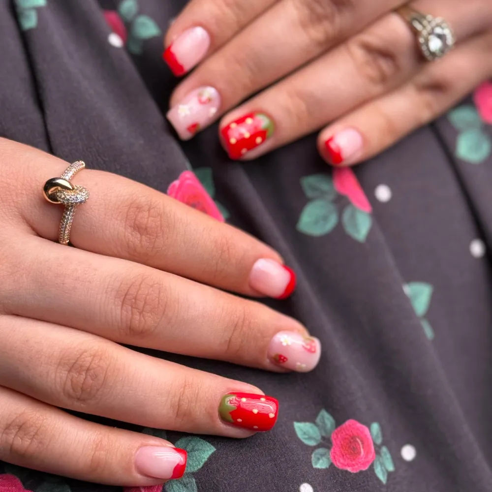 ناخن با طراحی 