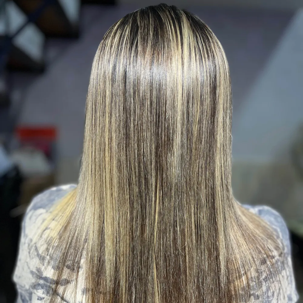 بوتاکس و احیای موهای دکلره شده 