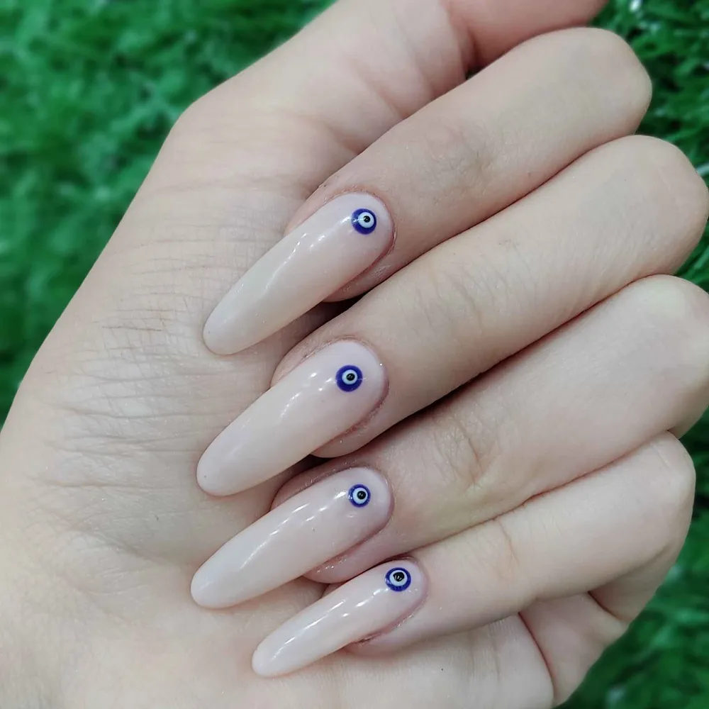 کاشت وترمیم  ناخن