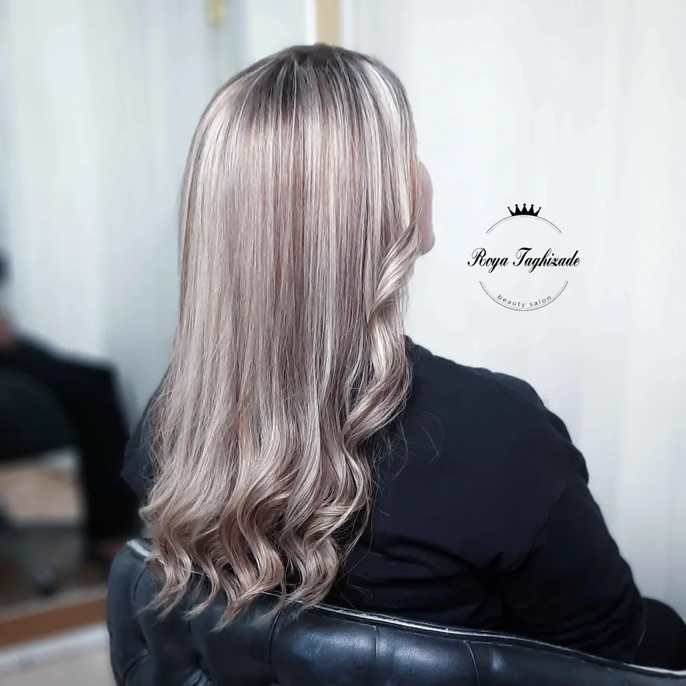 دکلره و رنگ مو 