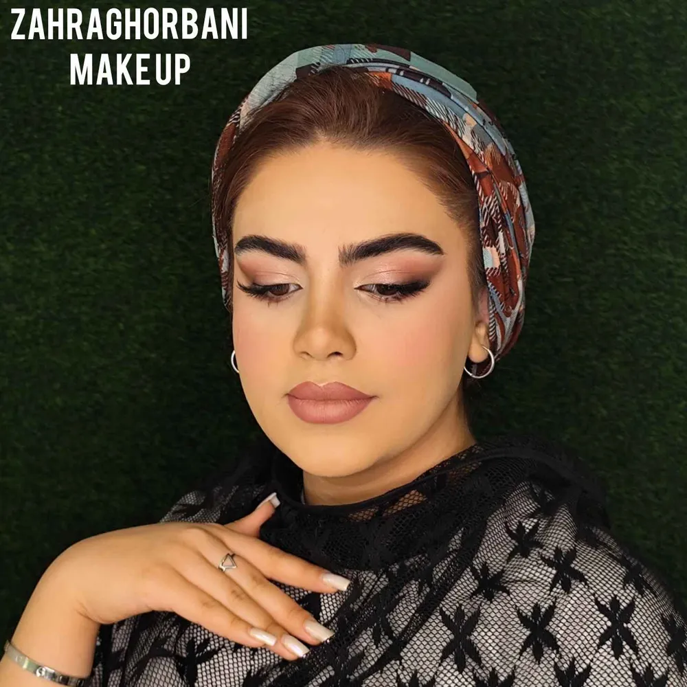 میکاپ گوشه تیره به سبک روسی 