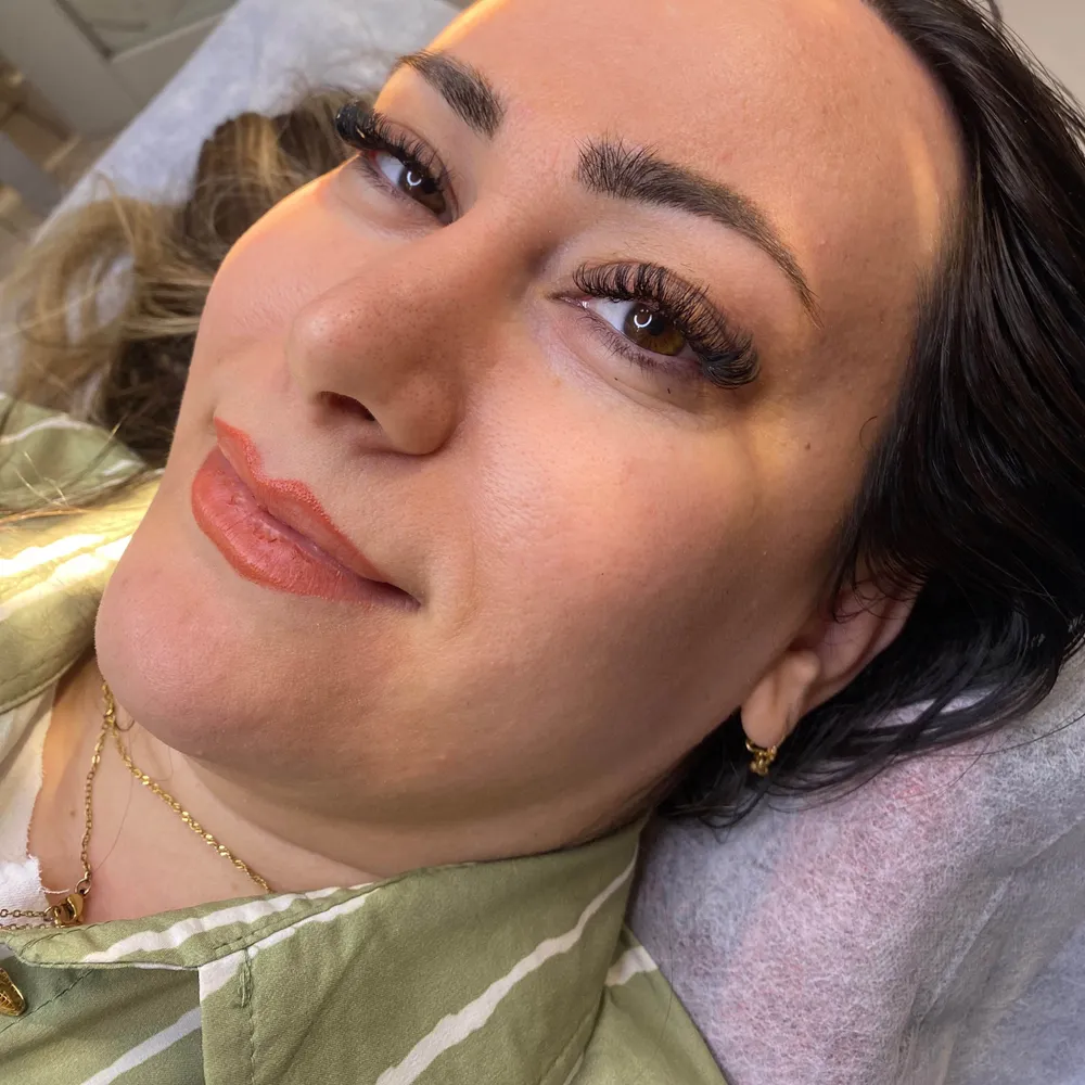 اکستنشن مژه 