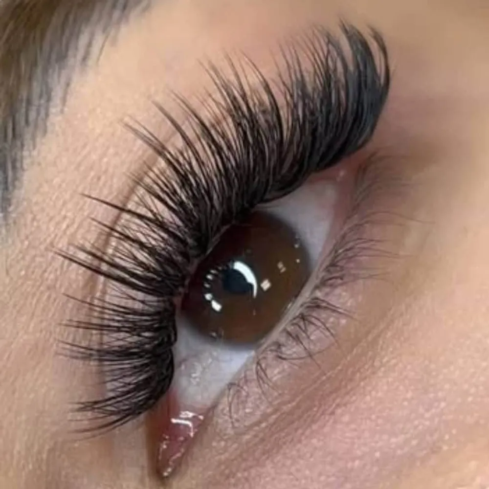 کاشت و ترمیم مژه موقت و اکستنشن و لیفت و لمینت مژه و ابرو