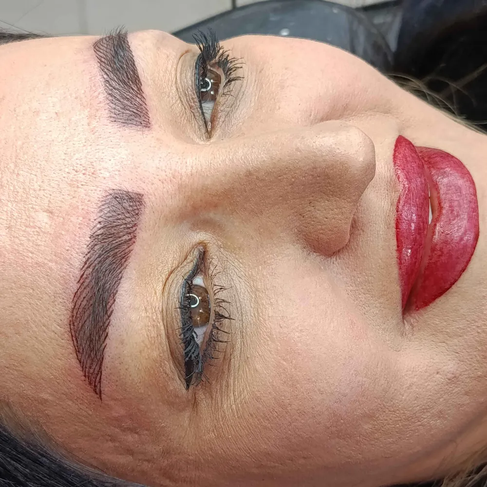 شیدینگ لب و میکروپیگمنتیشن 