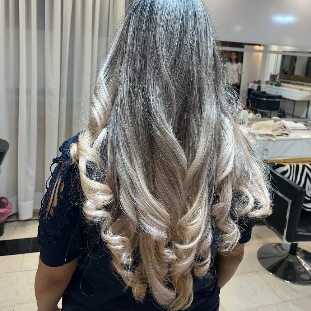 رنگ و لایت امبره