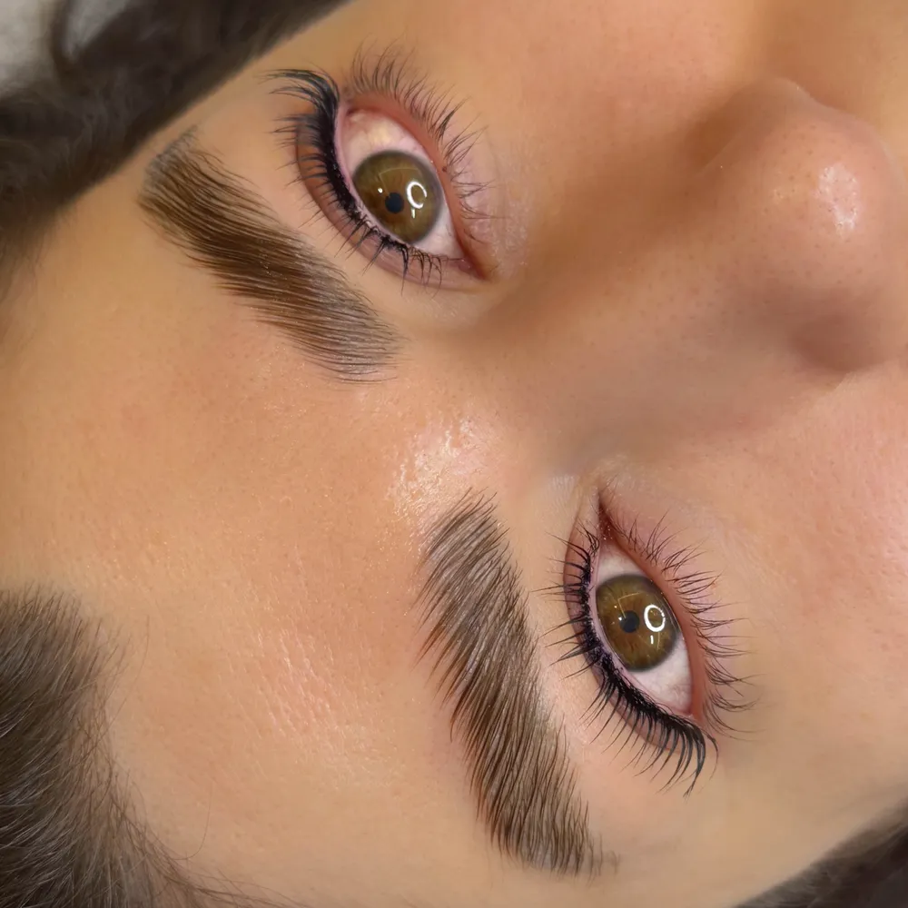 لیفت ولمینت مژه وابرو