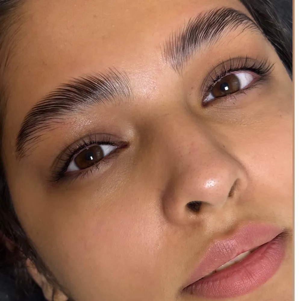 لیفت مژه و ابرو