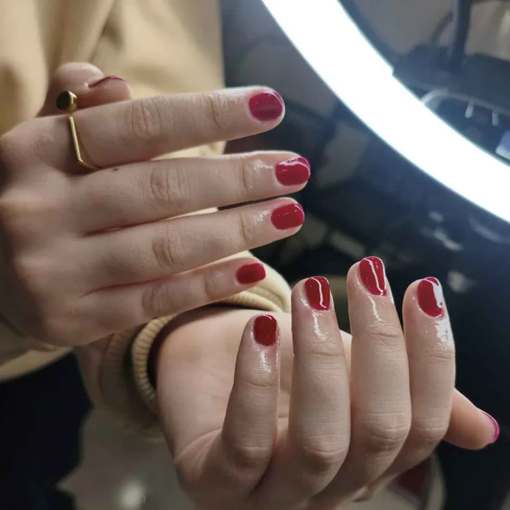 ژلیش ناخن طبیعی البالویی جذاب