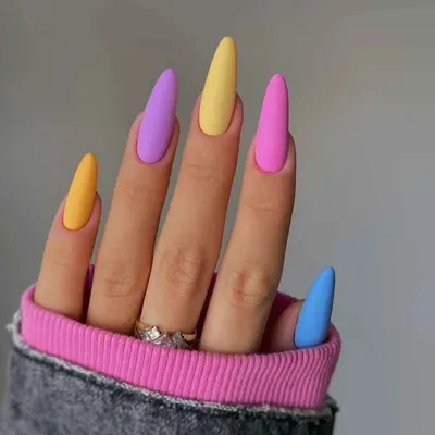 سارا نیل آرتیست