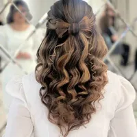 اموزشگاه و سالن زیبایی طلانگار