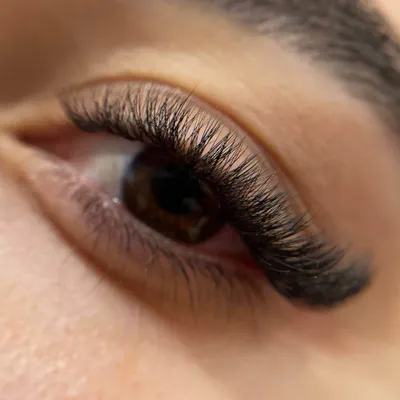 زهرا حسین زاده 